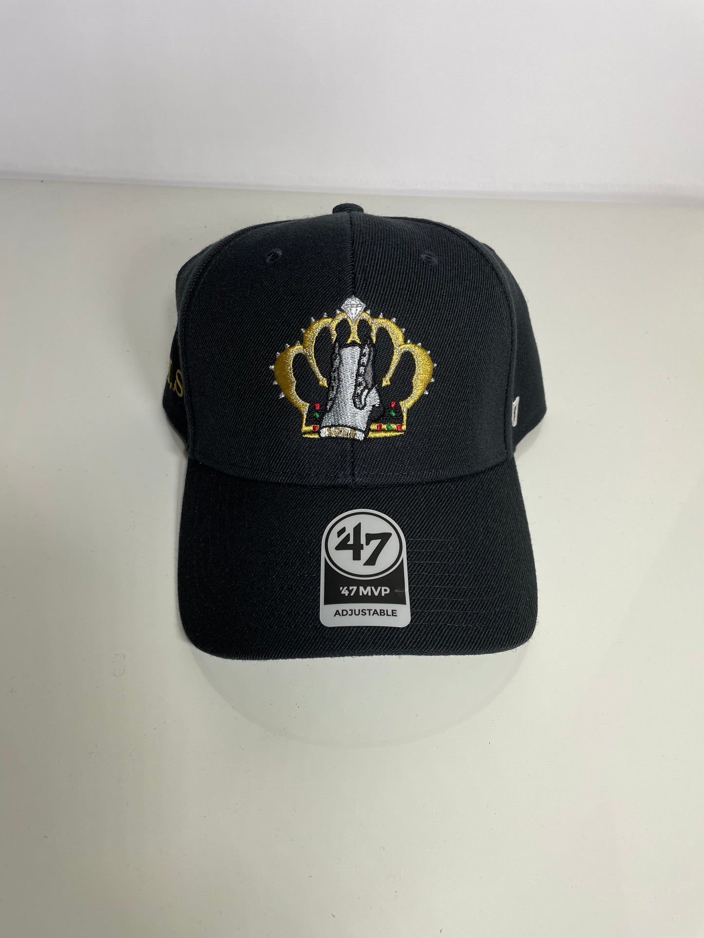 S.H.S Crown & Shoe Logo (Embroidery) ('47) baseball Caps